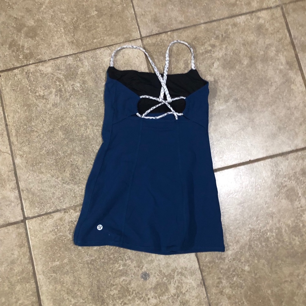 Lululemon - Picture 2 of 2